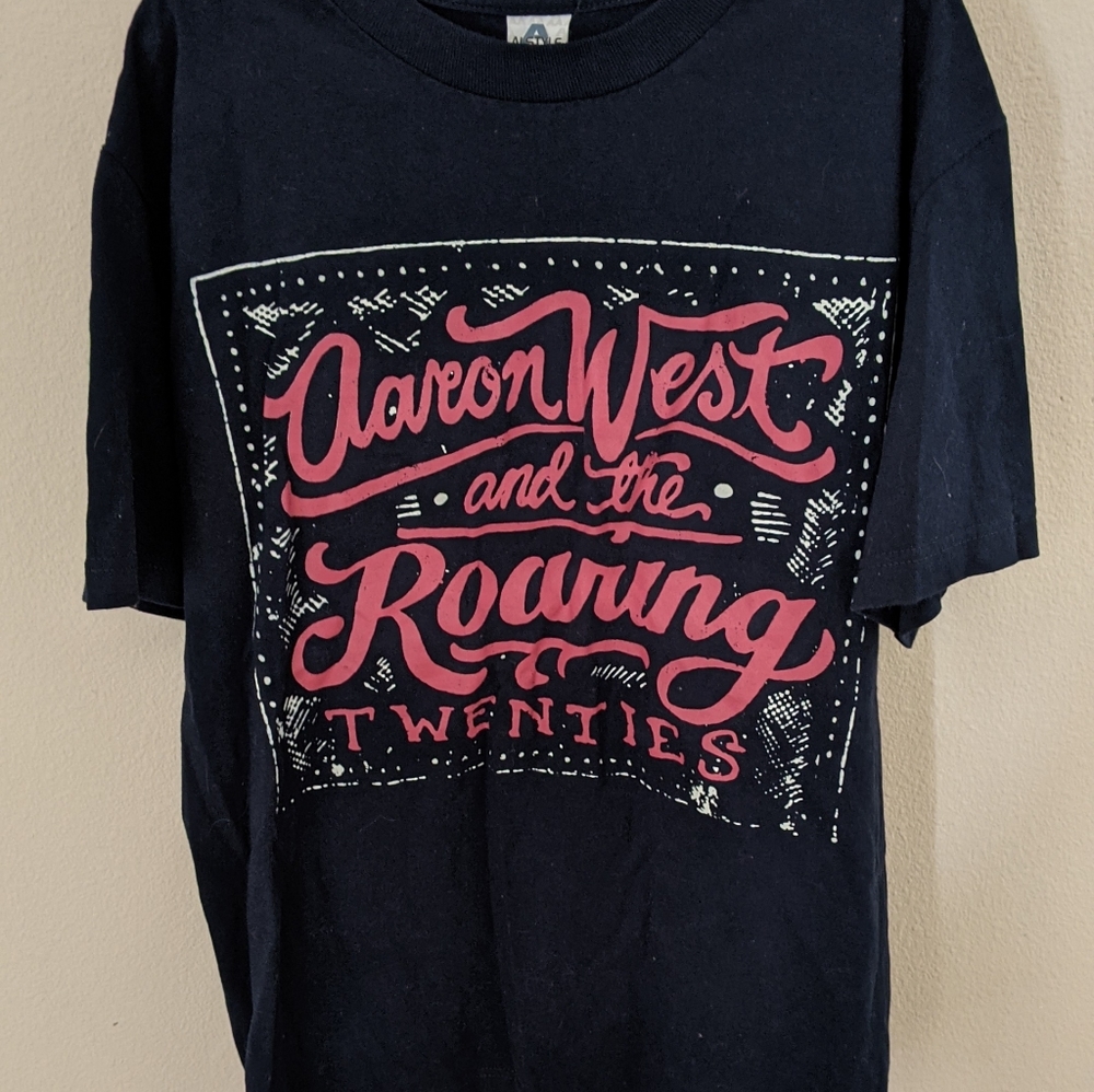Unisex band tee